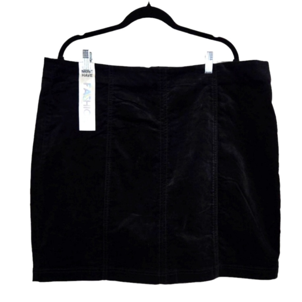 Tinseltown Black Velvet Skirt NWT 💕 2x juniors